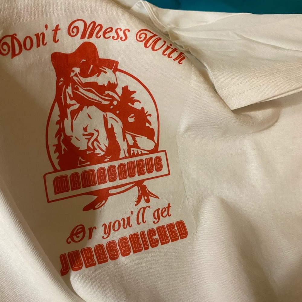 Mamasaurs t-shirt